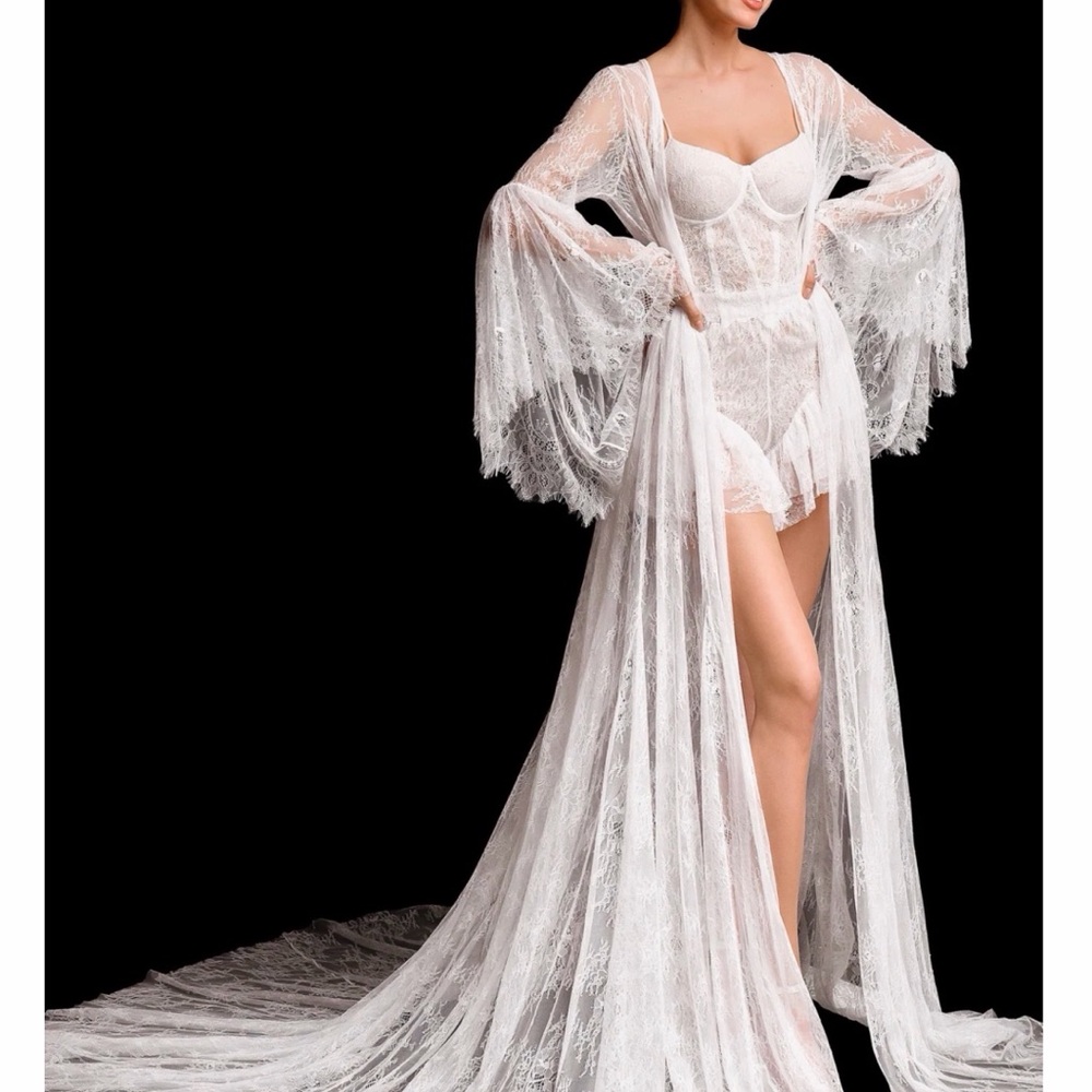 VOIR BRIDE ROBE AND LINGERIE SET